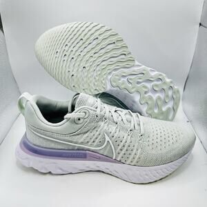 Nike React Infinity Run Flyknit 2 in Light Silver/White Women’s Size 11.5